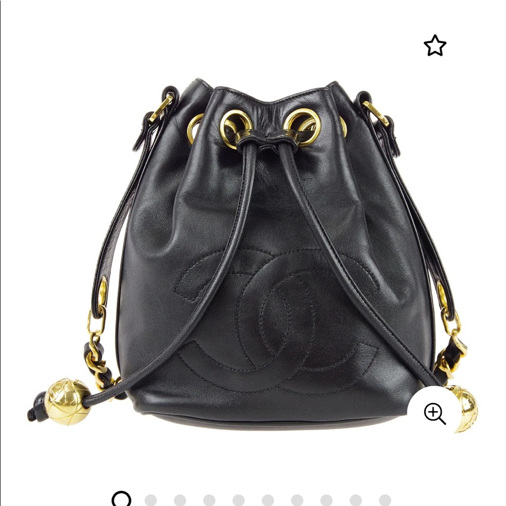 Stunning, rare, medium size, lamb leather, Vintage Chanel drawstring bucket bag - Picture 10 of 12